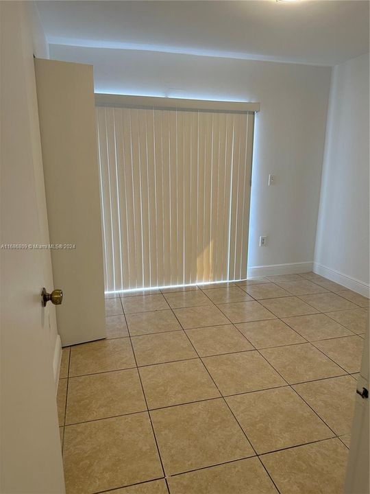 For Rent: $2,200 (2 beds, 1 baths, 1024 Square Feet)