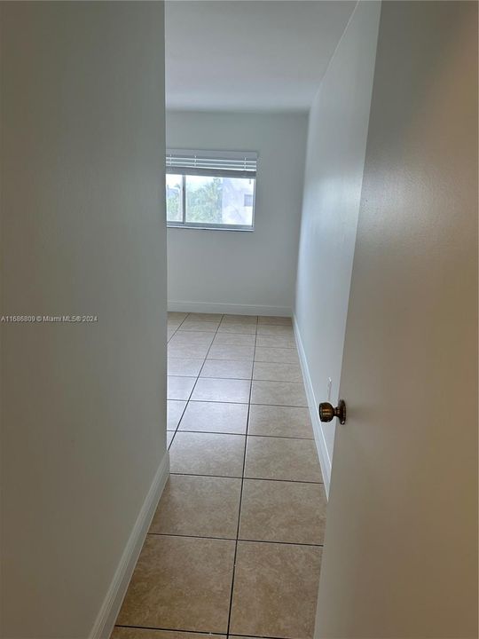 For Rent: $2,200 (2 beds, 1 baths, 1024 Square Feet)