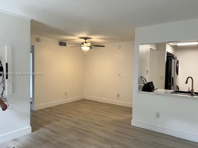 For Rent: $2,450 (2 beds, 2 baths, 752 Square Feet)