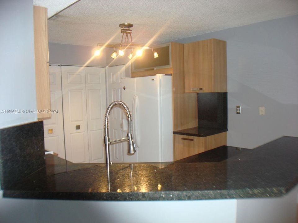 For Rent: $3,250 (3 beds, 2 baths, 1547 Square Feet)