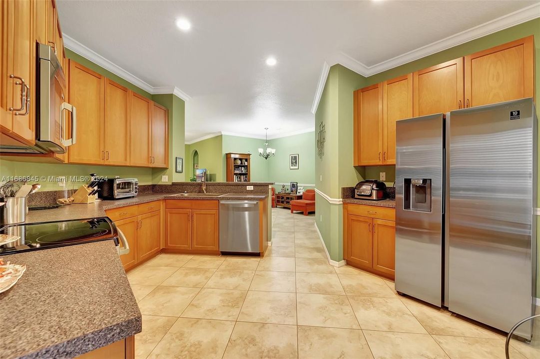 For Sale: $324,900 (3 beds, 2 baths, 1532 Square Feet)