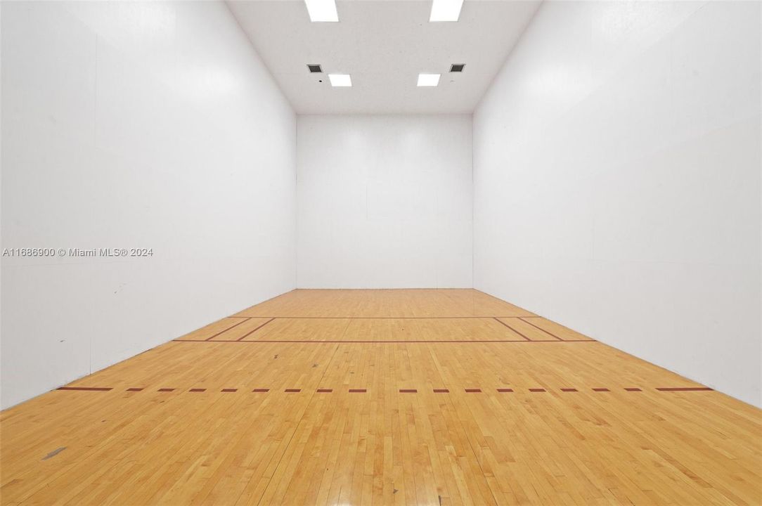 Raquetball/Squash Court