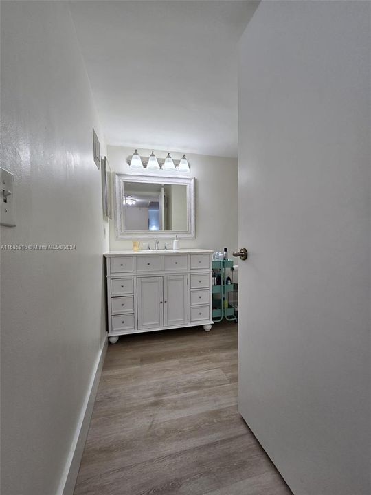 For Sale: $235,000 (2 beds, 2 baths, 1365 Square Feet)