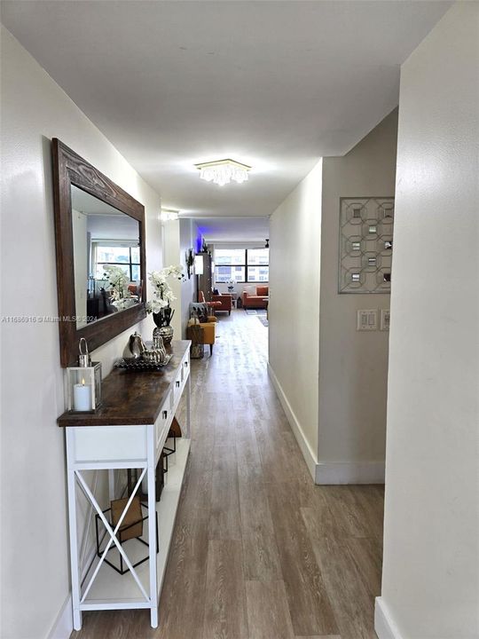 For Sale: $235,000 (2 beds, 2 baths, 1365 Square Feet)