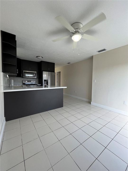 For Rent: $3,300 (3 beds, 2 baths, 1252 Square Feet)