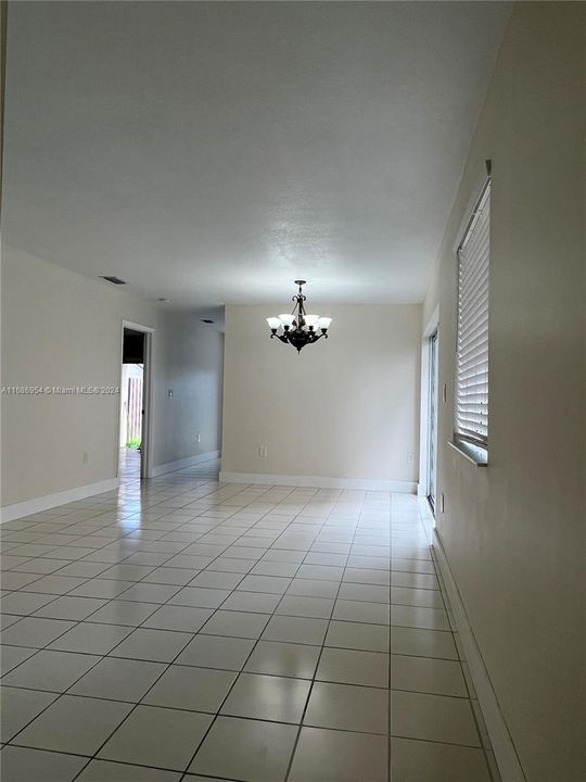 For Rent: $3,300 (3 beds, 2 baths, 1252 Square Feet)