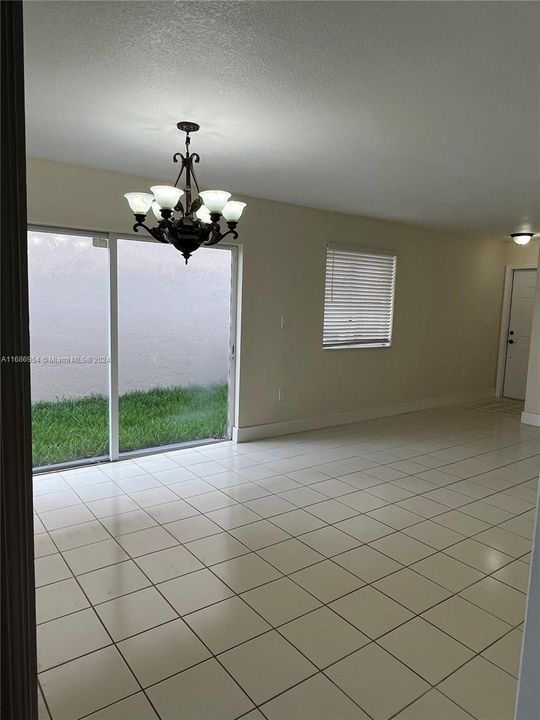 For Rent: $3,300 (3 beds, 2 baths, 1252 Square Feet)