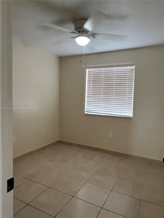 For Rent: $3,300 (3 beds, 2 baths, 1252 Square Feet)