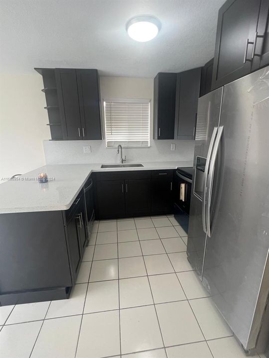 For Rent: $3,300 (3 beds, 2 baths, 1252 Square Feet)