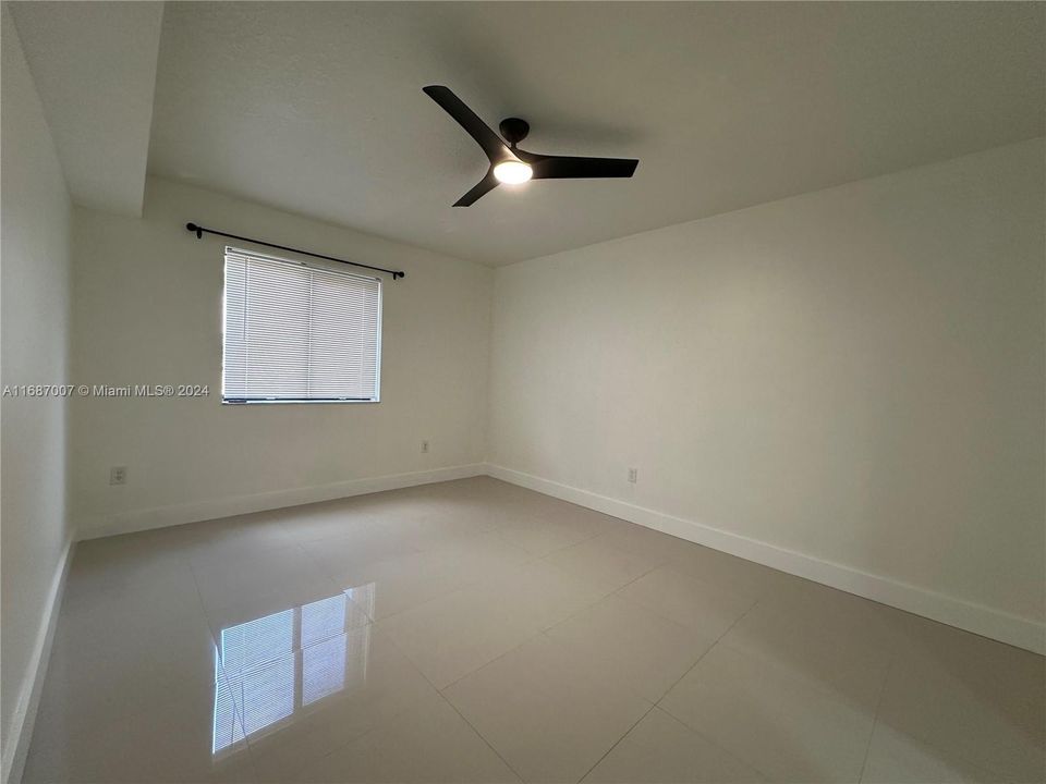 For Rent: $3,300 (3 beds, 2 baths, 1199 Square Feet)