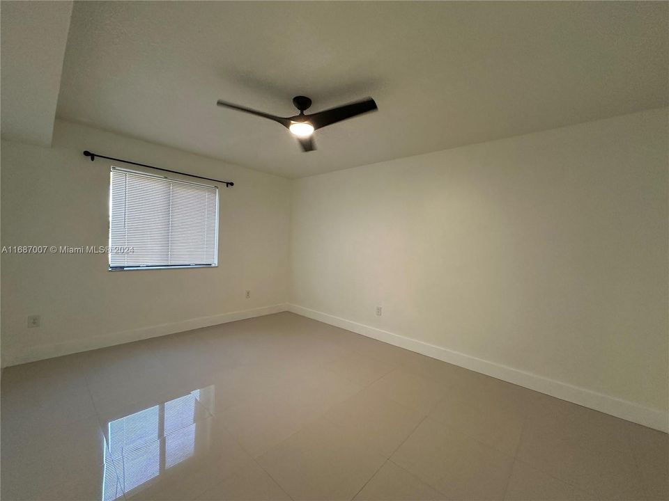 For Rent: $3,300 (3 beds, 2 baths, 1199 Square Feet)