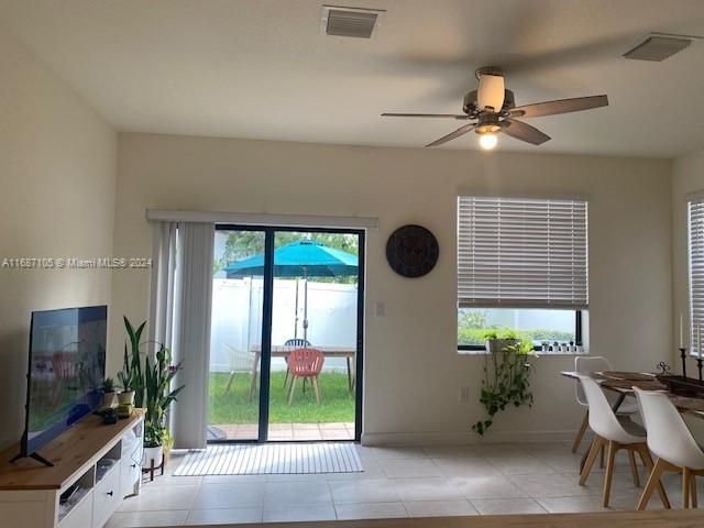 For Rent: $3,100 (3 beds, 2 baths, 1540 Square Feet)