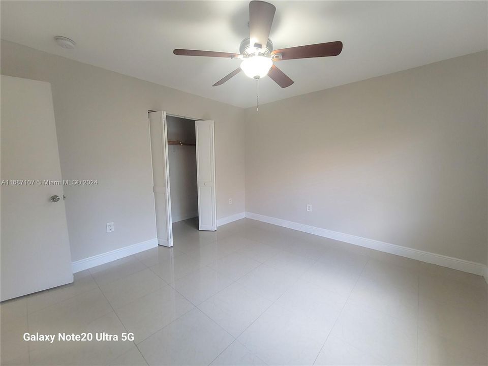 Active With Contract: $2,500 (2 beds, 1 baths, 784 Square Feet)