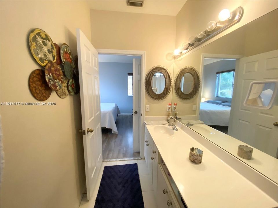 For Sale: $438,900 (3 beds, 2 baths, 1624 Square Feet)