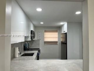 For Rent: $2,000 (1 beds, 1 baths, 997 Square Feet)