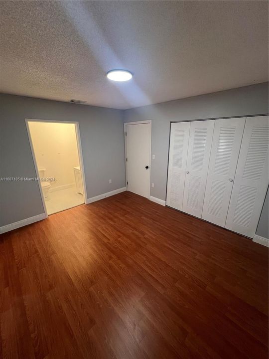 For Rent: $2,500 (2 beds, 2 baths, 800 Square Feet)