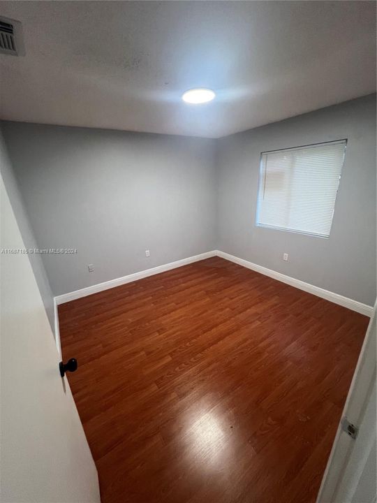 For Rent: $2,500 (2 beds, 2 baths, 800 Square Feet)