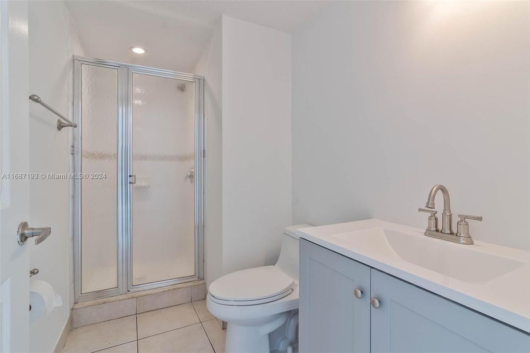 Active With Contract: $289,000 (2 beds, 2 baths, 842 Square Feet)