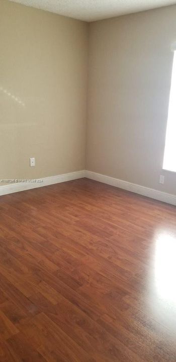 For Rent: $2,200 (2 beds, 2 baths, 1070 Square Feet)