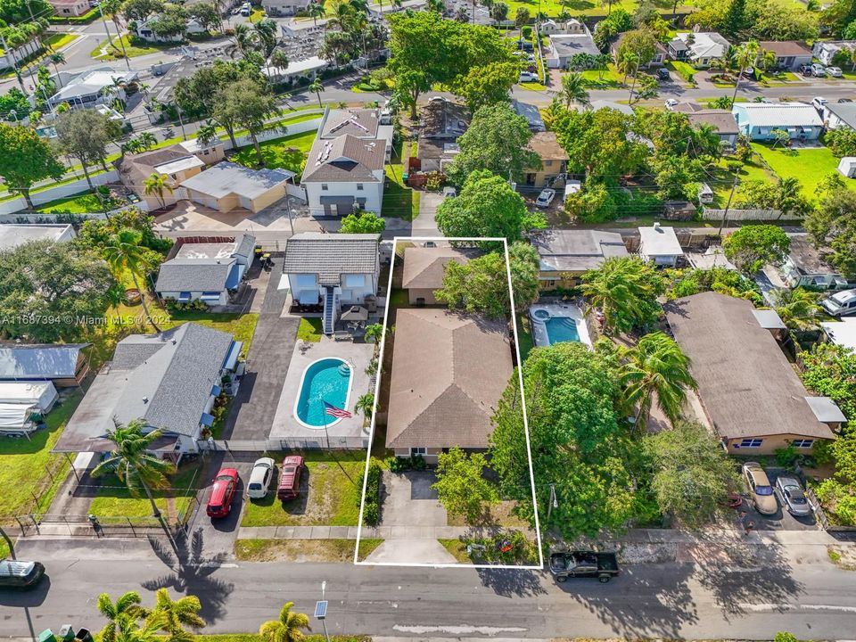 For Sale: $649,000 (3 beds, 2 baths, 1730 Square Feet)