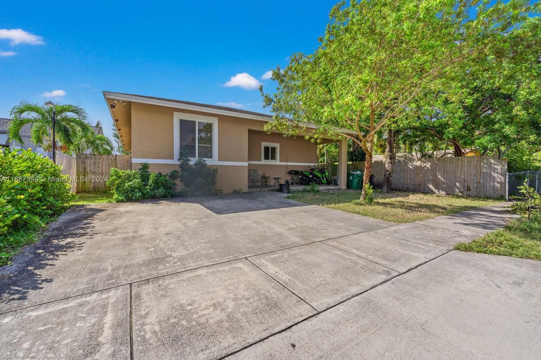 For Sale: $649,000 (3 beds, 2 baths, 1730 Square Feet)