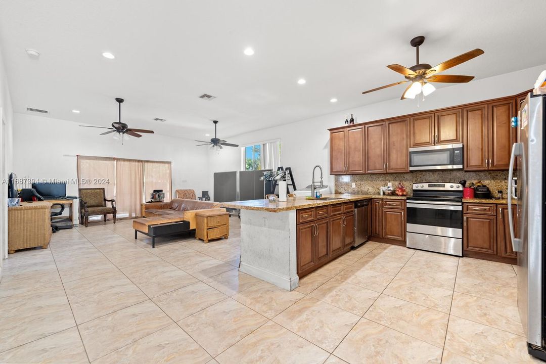 For Sale: $649,000 (3 beds, 2 baths, 1730 Square Feet)