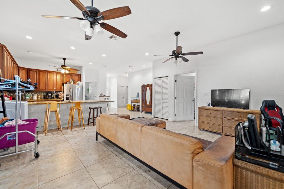 For Sale: $649,000 (3 beds, 2 baths, 1730 Square Feet)