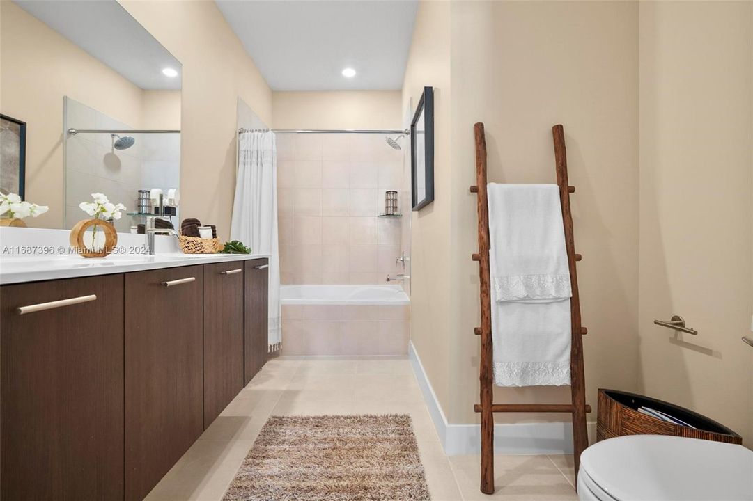 2nd spacious Bathroom with double sink