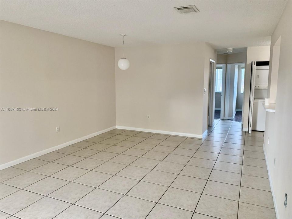 For Rent: $2,600 (3 beds, 2 baths, 1120 Square Feet)