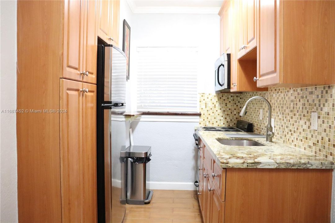 For Rent: $2,400 (1 beds, 1 baths, 504 Square Feet)