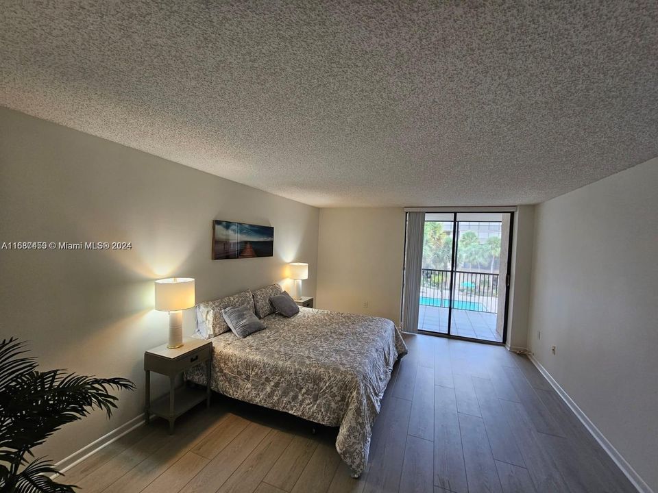 For Sale: $324,000 (2 beds, 2 baths, 1314 Square Feet)