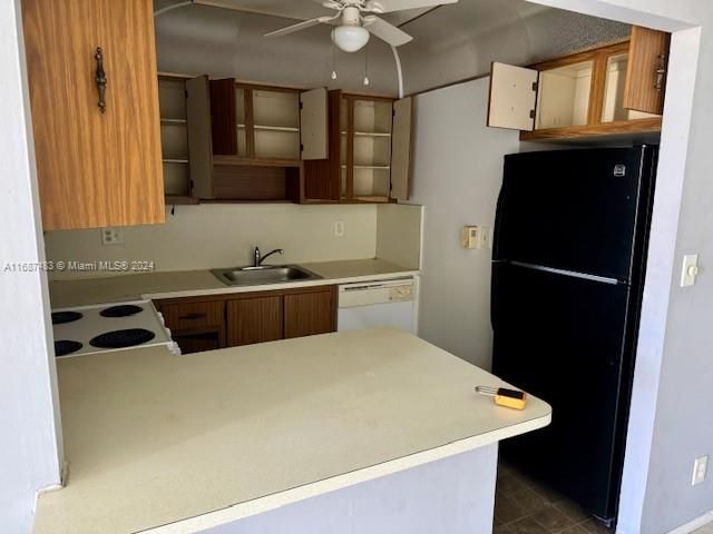 For Rent: $1,400 (1 beds, 1 baths, 800 Square Feet)