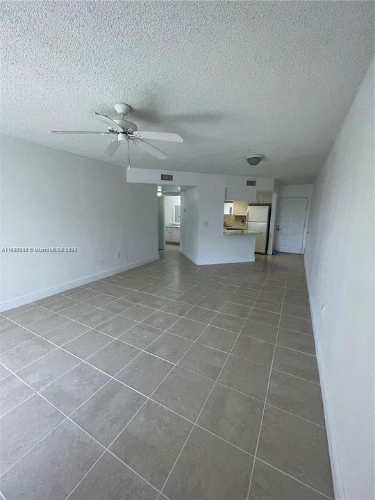 For Rent: $1,930 (1 beds, 1 baths, 810 Square Feet)