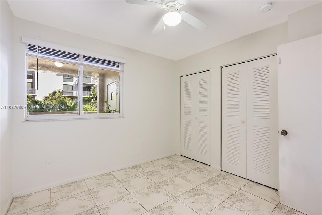 For Sale: $360,000 (2 beds, 2 baths, 795 Square Feet)