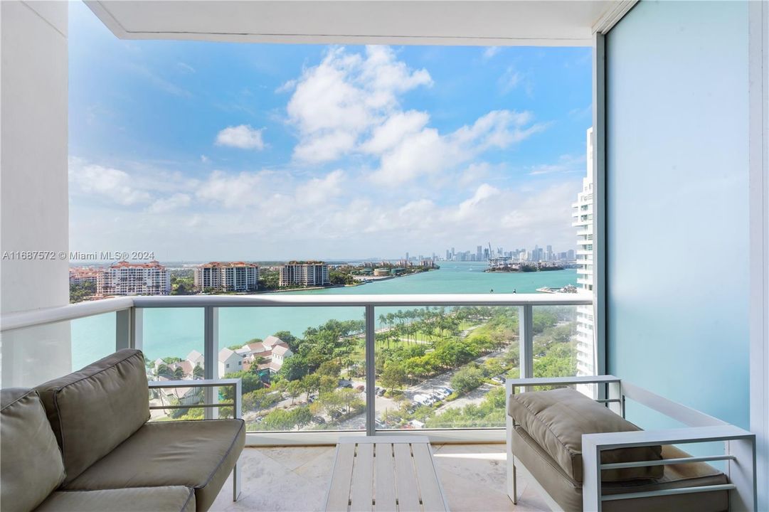 For Sale: $3,800,000 (1 beds, 1 baths, 1365 Square Feet)