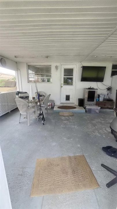 Vendido Recientemente: $285,000 (2 camas, 2 baños, 1102 Pies cuadrados)