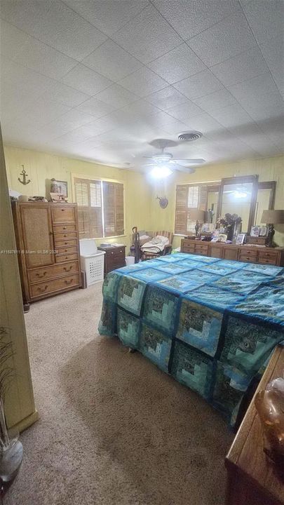 Vendido Recientemente: $285,000 (2 camas, 2 baños, 1102 Pies cuadrados)