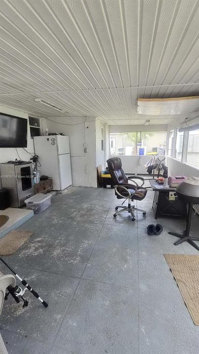 Vendido Recientemente: $285,000 (2 camas, 2 baños, 1102 Pies cuadrados)