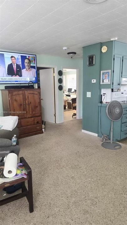 Vendido Recientemente: $285,000 (2 camas, 2 baños, 1102 Pies cuadrados)