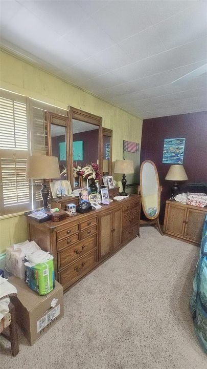 Vendido Recientemente: $285,000 (2 camas, 2 baños, 1102 Pies cuadrados)