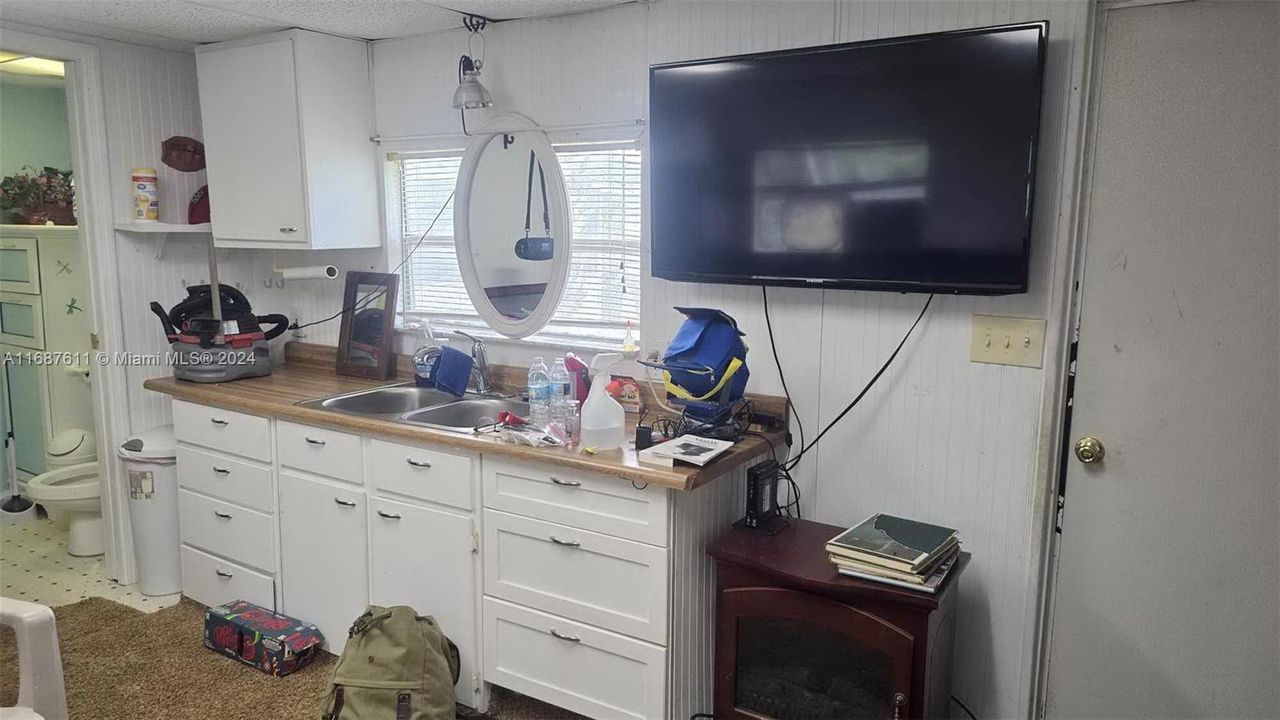 Vendido Recientemente: $285,000 (2 camas, 2 baños, 1102 Pies cuadrados)