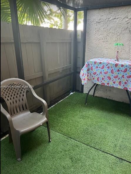 screened in outdoor space