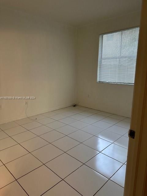 For Rent: $1,925 (2 beds, 2 baths, 914 Square Feet)