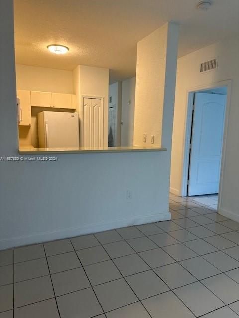 For Rent: $1,925 (2 beds, 2 baths, 914 Square Feet)