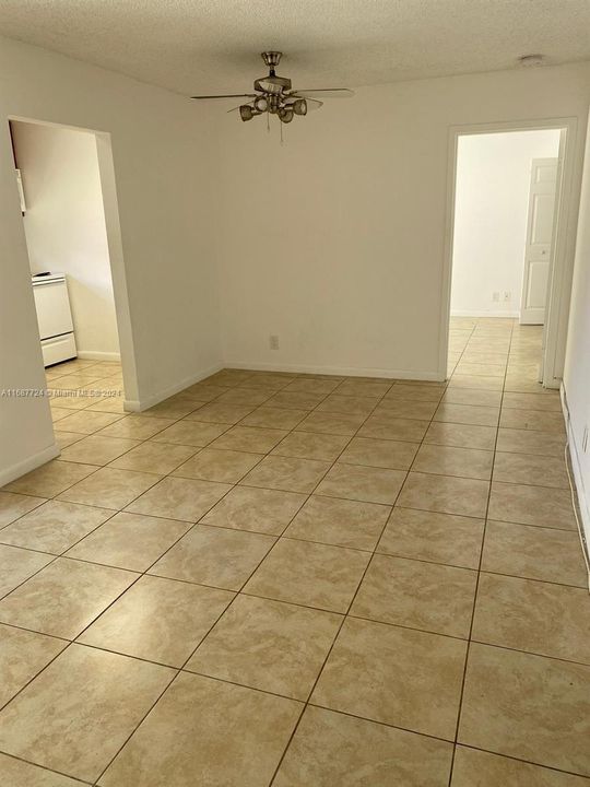 For Rent: $2,000 (1 beds, 1 baths, 767 Square Feet)