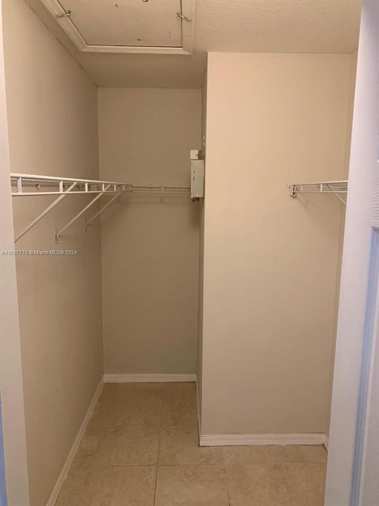 For Rent: $1,850 (2 beds, 2 baths, 815 Square Feet)