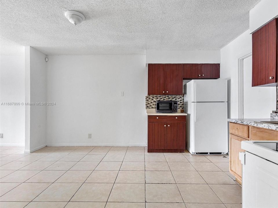 For Sale: $375,000 (3 beds, 2 baths, 1167 Square Feet)