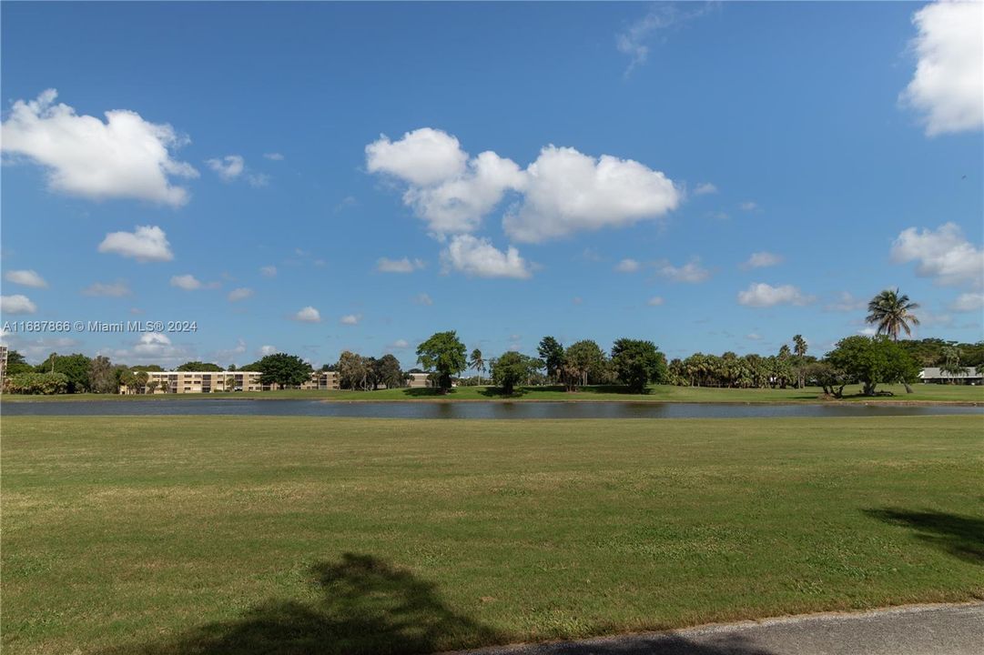 Direct Water and golf view