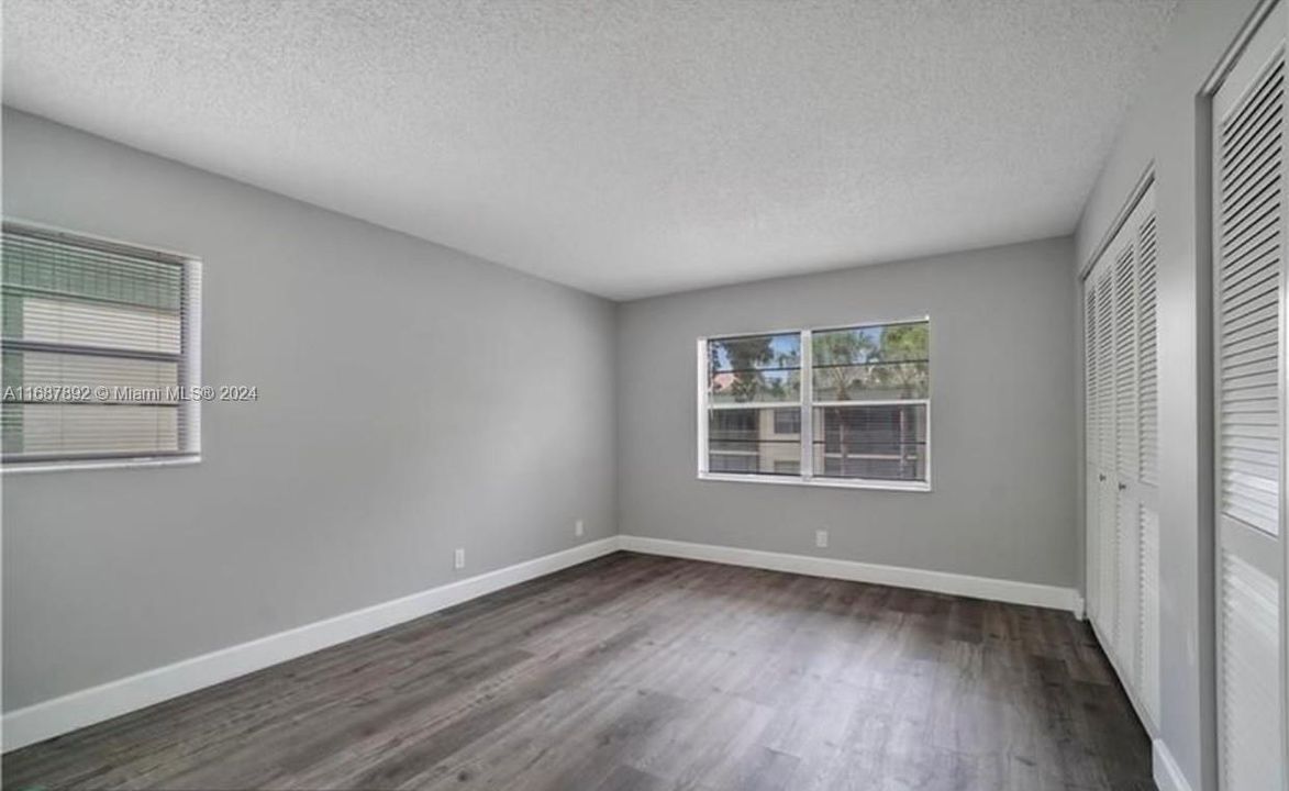 For Rent: $2,200 (2 beds, 1 baths, 850 Square Feet)