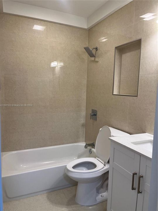 For Rent: $1,600 (1 beds, 1 baths, 2102 Square Feet)